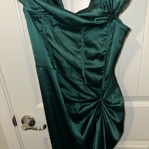 SHEIN Dark Green Asymmetrical Dress - Picture 3 of 6